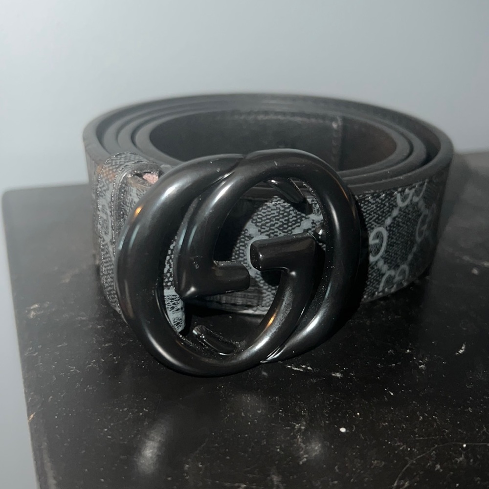 40” Gucci belt